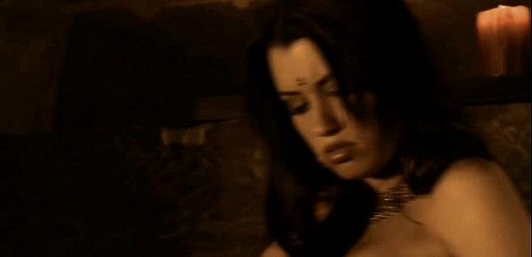  Model Indian MILF Dancing Queen